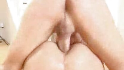 Blonde matures françaises salopes avec de gros seins baise sur le canapé.