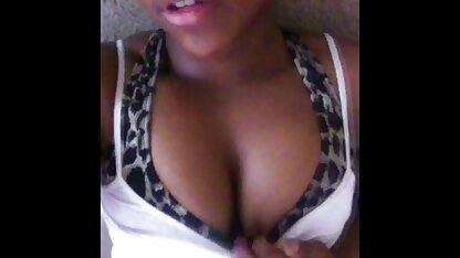 Busty Babe cumming sexy cochonne Sur délicieux cul