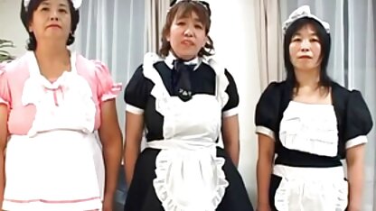 Jeune brune baisée dans françaises cochonnes le cul serré