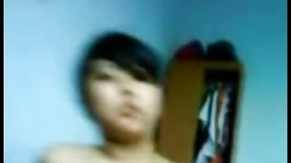 Le sexe Oral posant 69 se transforme fille cochonne nue en fisting le vagin pour les mères et les filles