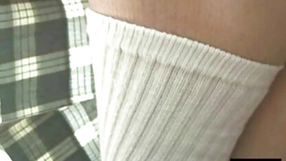 Rousse beauté baise avec son amant dans salopes pornos l'éclairage intime