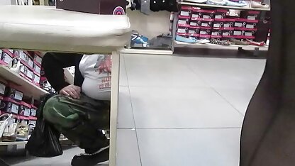 Trois poussins debout video cochonnes francaises cancer dans une rangée, abandonner sur petite amie