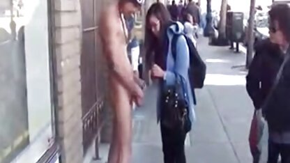 Il fille nue cochonne ne pouvait pas entrer dans les anales.
