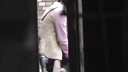 Ebari donné de voir une fille c'est comme ça salopes fontaines qu'ils baisent sa meilleure amie avec une robe en dentelle