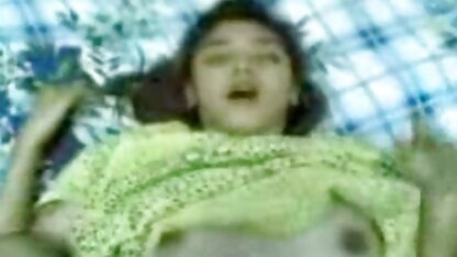 Asiatique Jade Vargas a joué dans des salopes offertes films pour adultes dans le chalet qui peut être enlevé