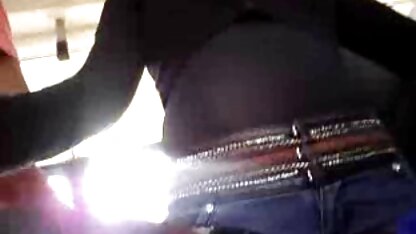 Vibromasseur d'une manière salopes allemande chaotique.