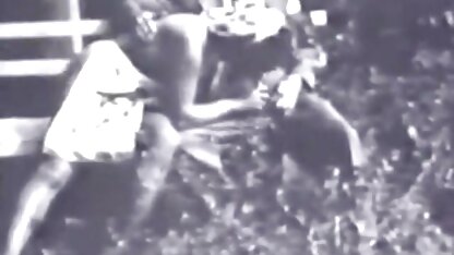 Escrocs ourlé serré avec de gros seins se sont video massage cochonne rendus à ses collègues dans l'hôtel