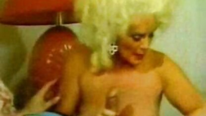 Blonde fille agréable matures francaises cochonnes elle-même dans la chambre d'hôtel avec poignée
