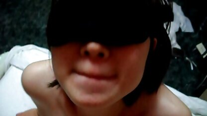 Deux couples ayant des relations sexuelles dans salopes russes l'appartement