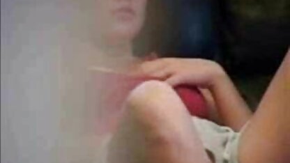 Tanné fille avec gros cul obtient baisée par video massage cochonne masseur